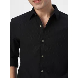 Urbano Fashion Men Spread Collar Textured Cotton Casual Shirt image 2