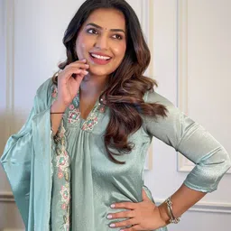 CANIZZARO Women Floral Embroidered Regular Thread Work Kurta with Trousers & With Dupatta image 2