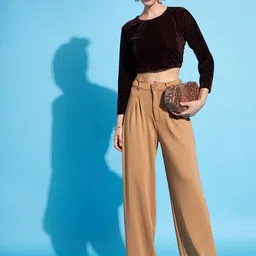 DressBerry Velvet Crop Top image 5