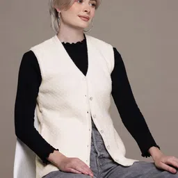 Cayman Argyle Self Design V-Neck Sleeveless Cardigan-picture-28