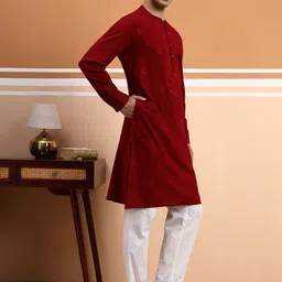 House of Pataudi Embroidered Pure Cotton Kurta With Trouser image 3