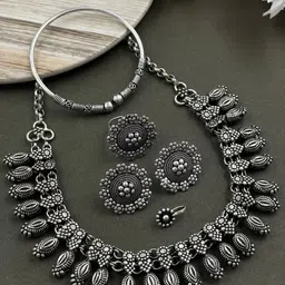NAMAN ARTS Kolapuri Silver Plated Oxidised Jewellery Set-picture-11