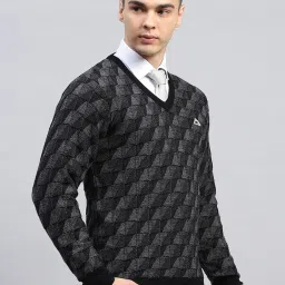 Monte Carlo Black Regular Fit Printed Pullover image 4