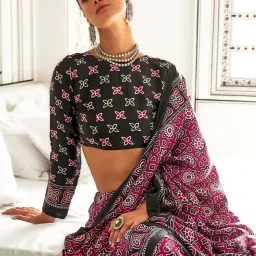 Saree Mall Pink Printed Sarees With Unstitched Blouse image 4