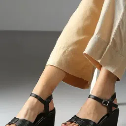 Inc.5 Women's Black Ankle Strap Wedges-picture-39
