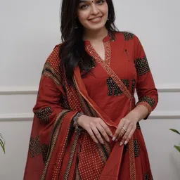 Aaghnya Women Ethnic Motifs Printed Angrakha Kurta with Trousers & With Dupatta image 2