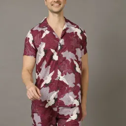 Bushirt Wine Regular Fit Printed Shirt & Shorts Set-image-4