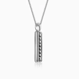 GIVA 925 Silver Oxidized Resourceful Pendant With Box Chain image 4
