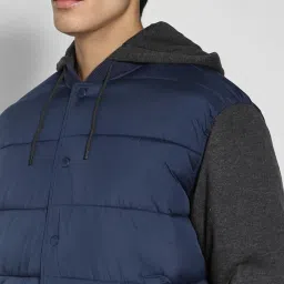 American Eagle Navy Regular Fit Quilted Hooded Jacket image 4