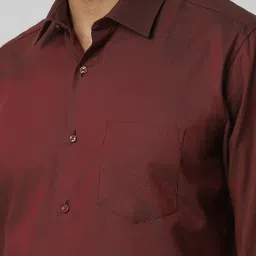 Van Heusen Maroon Cotton Regular Fit Shirt image 4