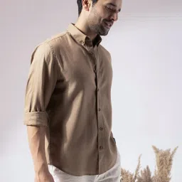 Perch Brown Linen Blend Slim Solid Casual Shirts image 4