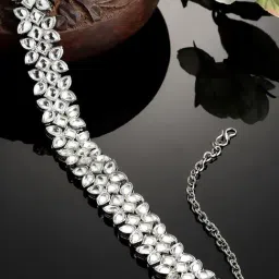 Karatcart Oxidized Silver White Kundan Hair Band for Women-picture-27