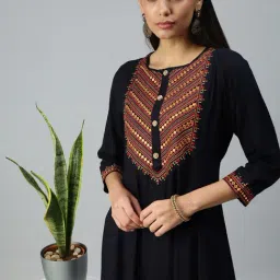 SHOWOFFFF Navy Cotton Embroidered Calf Length Straight Kurta image 5