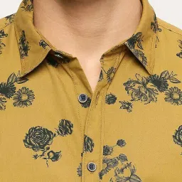 Pepe Jeans Olive Brown Cotton Regular Fit Printed Shirt image 4