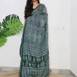 Satrani Green Cotton Printed Saree With Unstitched Blouse image 4