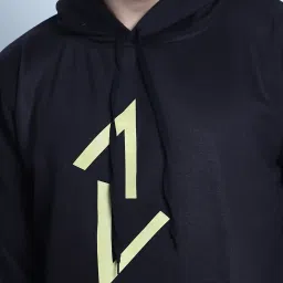 Vimal Jonney Black & Navy Regular Fit Printed Hooded Sweatshirt & Trackpant Set - Pack of 2 image 4