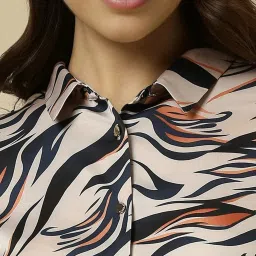 Allen Solly Beige Regular fit Print Shirt image 4