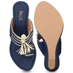 Inc.5 Women's Navy Kolhapuri Sandals image 4