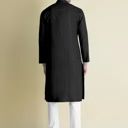 Krudha Fashion Men Thread Work Kurta image 3