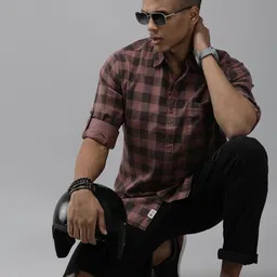 Roadster Men Mauve Pure Cotton Classic Checked Casual Shirt-picture-16