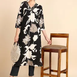 Maaesa Black Regular Fit Floral Print Kurtas image 4