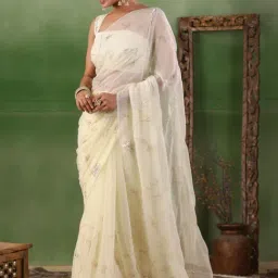 Geroo Jaipur Off White Hand Embroidered Chiffon Saree image 2