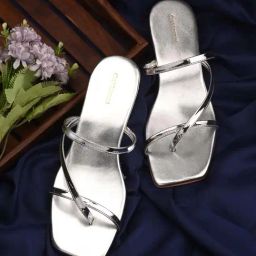 Clog London Women's Silver Thong Sandals-picture-26
