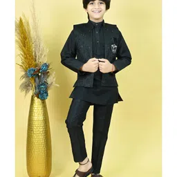 BT DEZINES Cotton Silk Woven Full Sleeves Solid Kurta Pant With Geometric Embroidered Jacket Set - Black-picture-26