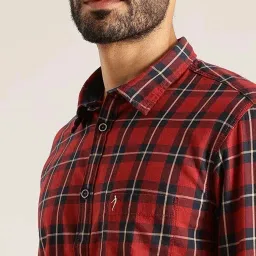Indian Terrain Red Slim Fit Checks Shirt image 4