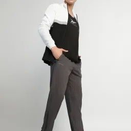 Reebok Black Regular Fit Print Vest image 4