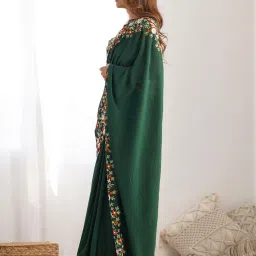 Saree Mall Green Silk Embellished Saree with Blouse Piece image 4
