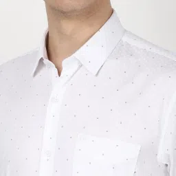 Peter England White Cotton Regular Fit Printed Shirt image 4