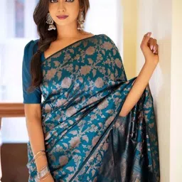 ZIKARAA Floral Zari Saree image 3