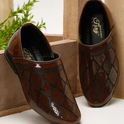 Tiny Bugs Geometric Designed Slip On Mojaris - Tan-picture-11