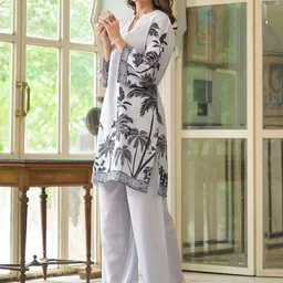 AARAAS Printed Mandarin Collar Pure Silk Tunic With Palazzos image 2