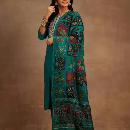 Libas Green Embroidered Kurta Pant Set With Dupatta image 4