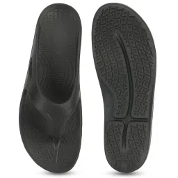 Truffle Collection Men's Black Flip-Flop image 4