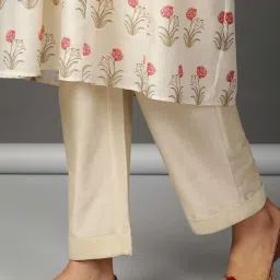 Nuhh Off White Flower Sorbet Kurta image 4