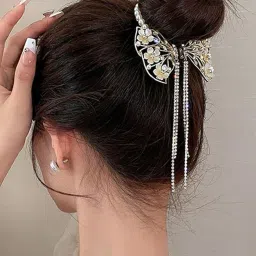 OOMPH Retro Bell Orchid Flower Fringe Fashion Hair Bun Pin image 4