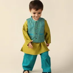 Fabindia Kids Olive & Teal Printed Full Sleeves Kurta, Jacket with Pyjamas image 4