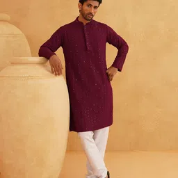 SOJANYA Men Embroidered Sequinned Kurta image 3