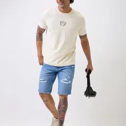 SPYKAR Men Blue Distressed Mid Rise Cotton Denim Shorts image 3
