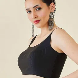 Mitera Round Neck Saree Blouse image 2