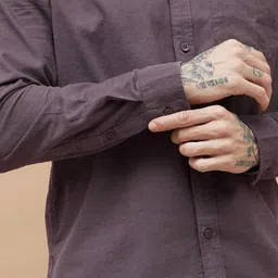 Bossini Men Slim Fit Striped Casual Shirt image 3