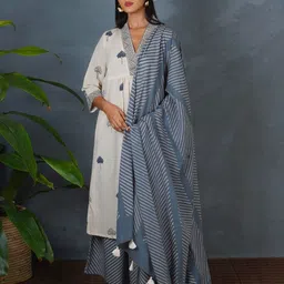 Chidiyaa Striped Dupatta-picture-23