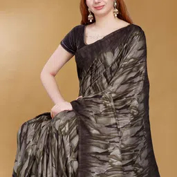 Rani Saahiba Abstract Printed Saree image 2