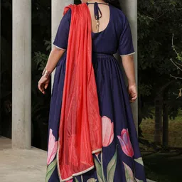 Instafab Plus Printed V Neck Top & Skirt With Dupatta image 4