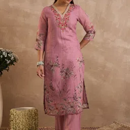 Indo Era Women Floral Embroidered Regular Thread Work Linen Kurta Set With Dupatta image 2