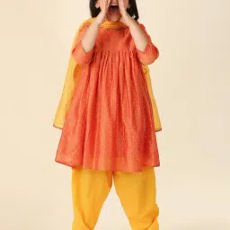 Fabindia Kids Orange & Yellow Embellished Kurta Set-picture-26