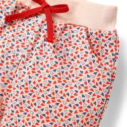 Evimo Single Jersey Knit Knee Length Shorts With Heart Print - Cream image 3